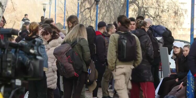 Студентске школарине биће смањене за 50 одсто
