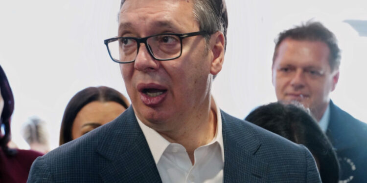Predsednik Vučić u Lučanima: Poseta fabrici MB Namenska