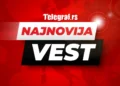 Drama ispred PS Savski Venac: Muškarac čekićem razbijao policijske automobile i nasrtao na policajce