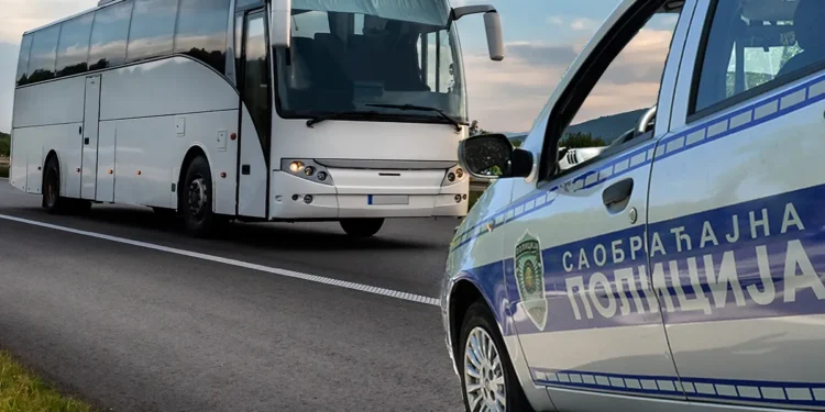 Teška saobraćajna nezgoda na auto-putu Beograd-Niš: Sudar autobusa i teretnog vozila, više povređenih! 1 Teška saobraćajna nezgoda na auto-putu Beograd-Niš: Sudar autobusa i teretnog vozila, više povređenih!