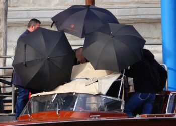 Madona bez šminke oduševila Italiju: Prirodna lepota na ulicama!