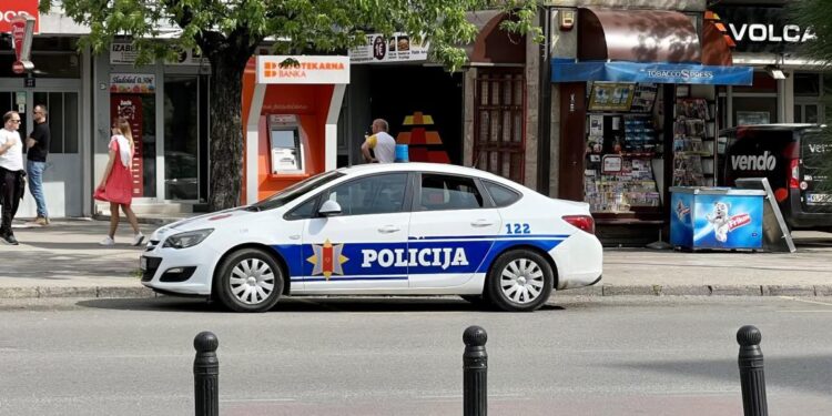 U Bijelom Polju vozač pod dejstvom alkohola udario u policijsko vozilo