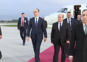 Macut sleteo u Alžir: Premijer Sifi Grib priredio svečani doček