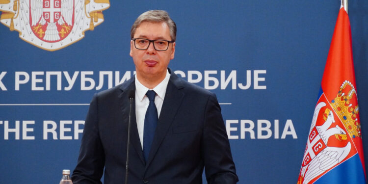 [gpt3]Napiši kratak novinarski naslov za vest i nemoj menjati suštinu: Predsednik Vučić prisustvovaće sutra puštanju u rad novog superkompjutera u Kragujevcu[gpt3]