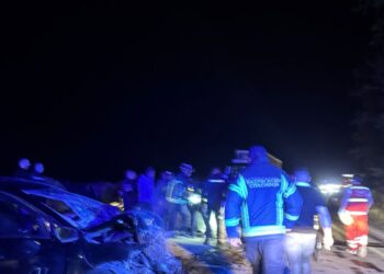 <p><strong>Tragedija kod Novog Pazara: Porodica poginula u stravičnoj nesreći</strong></p> 2 Tragedija kod Novog Pazara: Porodica poginula u stravičnoj nesreći