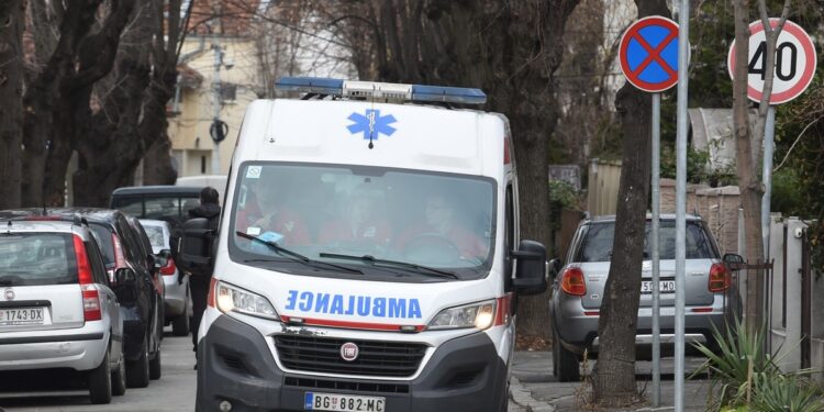Ugrinovci: Teška povreda 74-godišnjaka usled eksplozije hemijske olovke