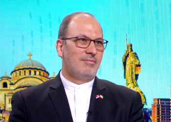 Ambasador Fazli: Zahtev za odustajanje od nuklearnog programa je crvena linija za Iran