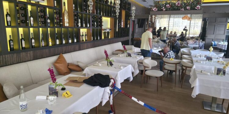 Beograd u plamenu: Na Novom Beogradu upucan vlasnik restorana nakon niza požara 1 Beograd u plamenu: Na Novom Beogradu upucan vlasnik restorana nakon niza požara