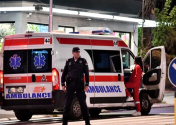 Teška saobraćajna nesreća kod Jagodine: Vozilo na krovu, drugo izletelo s puta!