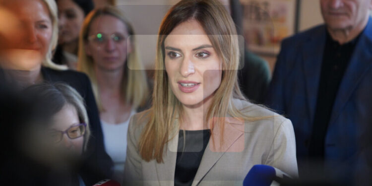 Đurđević Stamenkovski potpisala ugovore sa Savezima osoba sa invaliditetom u iznosu od 52 miliona dinara 1 Đurđević Stamenkovski potpisala ugovore sa Savezima osoba sa invaliditetom u iznosu od 52 miliona dinara