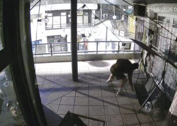 Procurio snimak paljenja lokala: Osumnjičeni tvrdi da je delovao zbog trudne devojke (VIDEO)