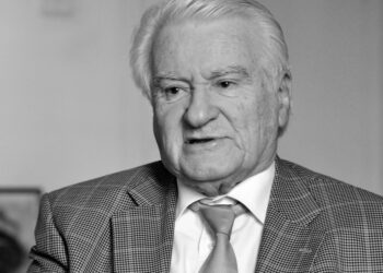 Fondacija Centar za demokratiju: Odlaskom Mićunovića društvo izgubilo najznačajniju figuru u borbi za demokratiju