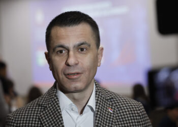 Milićević potpisao tri ugovora o realizaciji predstojećih letnjih kampova za mlade