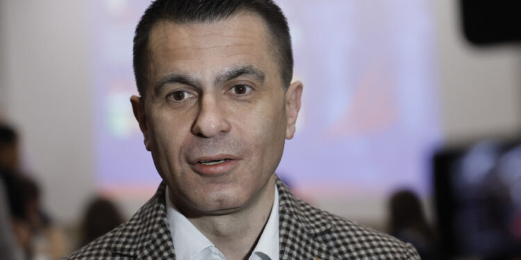 Milićević potpisao tri ugovora o realizaciji predstojećih letnjih kampova za mlade