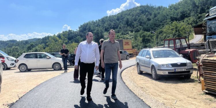 Ministar Glišić: Država nastavlja ulaganja u razvoj seoskih sredina