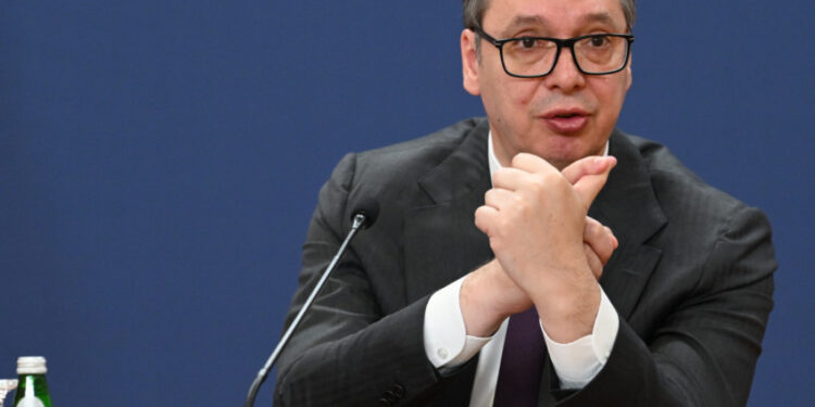 Vučić: Protest na Slaviji besmislen, pozivam na dijalog, želim da se Srbija razvija