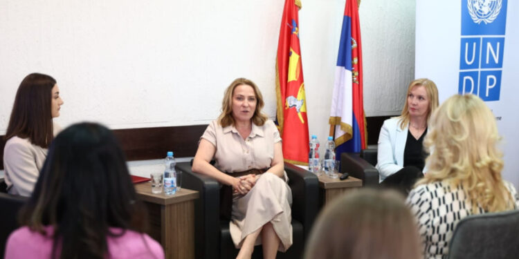Ministarka Paunović u Topoli: Žene su na čelu 28 od 174 jedinica lokalne samouprave u Srbiji