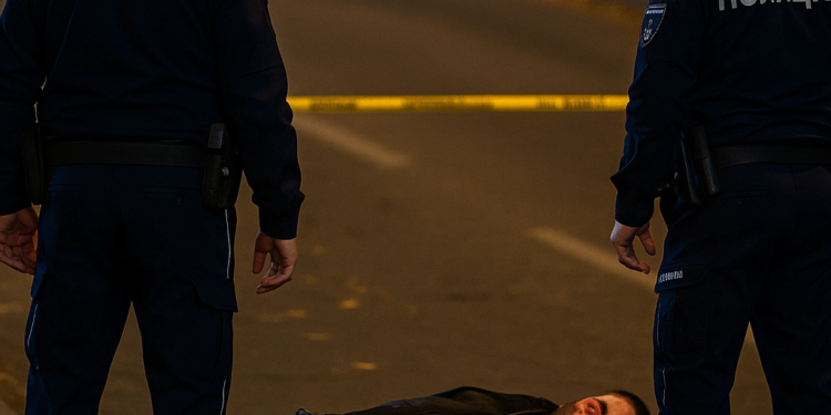 Muškarac teško povređen u tuči na Voždovcu, policija istražuje slučaj Muškarac pretučen na Voždovcu, policija radi na slučaju 1 Muškarac teško povređen u tuči na Voždovcu, policija istražuje slučaj Muškarac pretučen na Voždovcu, policija radi na slučaju