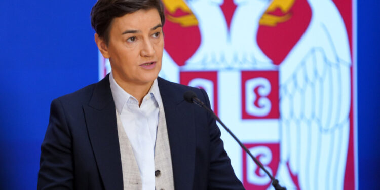 Brnabić komentarisala optužbe EU o zvučnom topu tokom protesta u Beogradu Ana Brnabić: Niko od ozbiljnih zvaničnika EU nije optuživao Srbiju za zvučni top