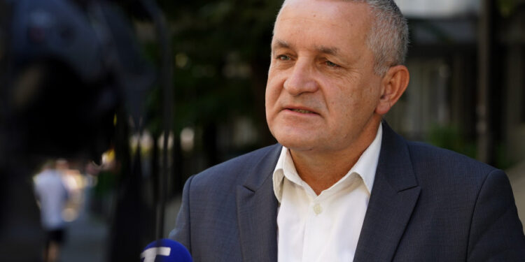 Sećanje na zločin u Ratkovićima: 24 žrtve pre 34 godine bez pravde Miodrag Linta: Ne smemo zaboraviti zločin u selu Ratkovići za koji niko nije odgovarao