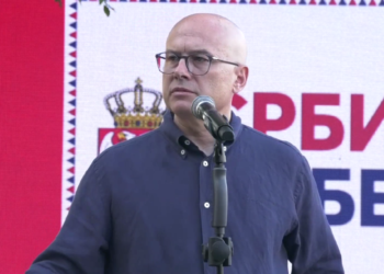 Vučević poziva na skup u Beogradu: Odgovor na rušitelje države na izborima Vučević: Vreme je da oni koji su rušili državu dobiju odgovor na izborima 1 Vučević poziva na skup u Beogradu: Odgovor na rušitelje države na izborima Vučević: Vreme je da oni koji su rušili državu dobiju odgovor na izborima