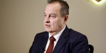 Dačić potvrdio učešće SPS-a na mitingu u Beogradu 27. juna Dačić: Socijalistička partije Srbije prihvata poziv predsednika Vučića da učestvuje na mitingu 27. juna