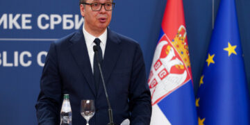 Vučić: Poziv na ujedinjenje i smirivanje tenzija pre skupa 27. juna Vučić: Ne želim bes ispred Skupštine 27. juna, već da se zajedno borimo za Srbiju