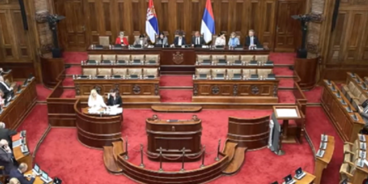 Pauza na sednici Skupštine Srbije; rasprava o zakonima nastavlja se u 15h U Skupštini Srbije proglašena jednosatna pauza, nastavak rada u 15 časova