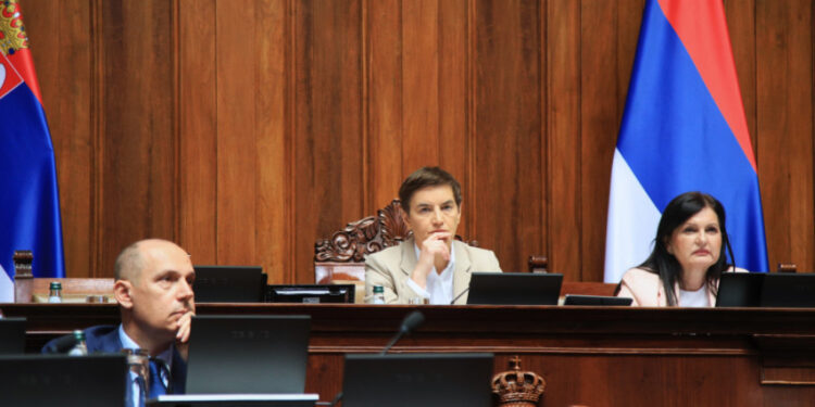 Vanredno zasedanje Skupštine Srbije nastavlja se sutra raspravom o amandmanima Skupština završila rad za danas, nastavak zasedanja sutra u 10 sati 1 Vanredno zasedanje Skupštine Srbije nastavlja se sutra raspravom o amandmanima Skupština završila rad za danas, nastavak zasedanja sutra u 10 sati