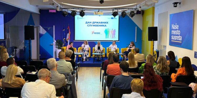 Beograd: Panel diskusija o reformama u javnoj upravi povodom Dana službenika U Evropskoj kući obeležen Međunarodni dan državnih službenika 1 Beograd: Panel diskusija o reformama u javnoj upravi povodom Dana službenika U Evropskoj kući obeležen Međunarodni dan državnih službenika