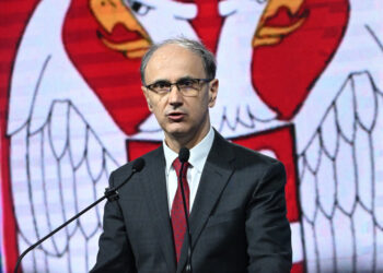 Macut i Lakroa razgovarali o ulozi UN u posleratnim misijama Srbije Premijer Macut: Srbija ceni ulogu Unmik-a, potrebno još aktivnije delovanje 1 Macut i Lakroa razgovarali o ulozi UN u posleratnim misijama Srbije Premijer Macut: Srbija ceni ulogu Unmik-a, potrebno još aktivnije delovanje