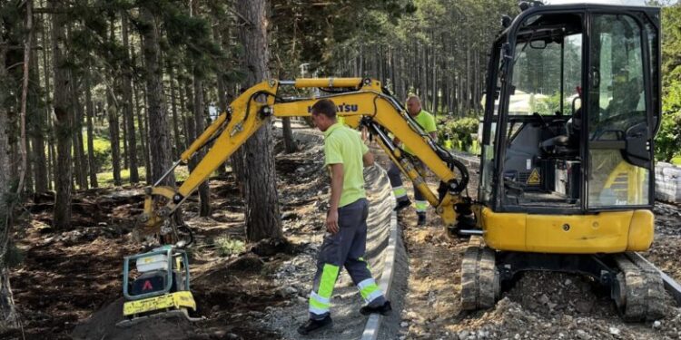 „Staza ka Šumatnom brdu dobija novi izgled: Uskoro postavljanje behatona!“