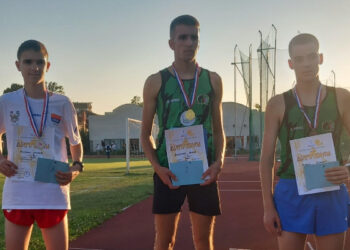 Mihailo Jakšić osvojio srebro na juniorskom prvenstvu u Ćupriji uz novi lični rekord!