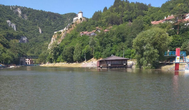 RHMZ upozorava: Toplotni talas donosi povećan rizik od požara!