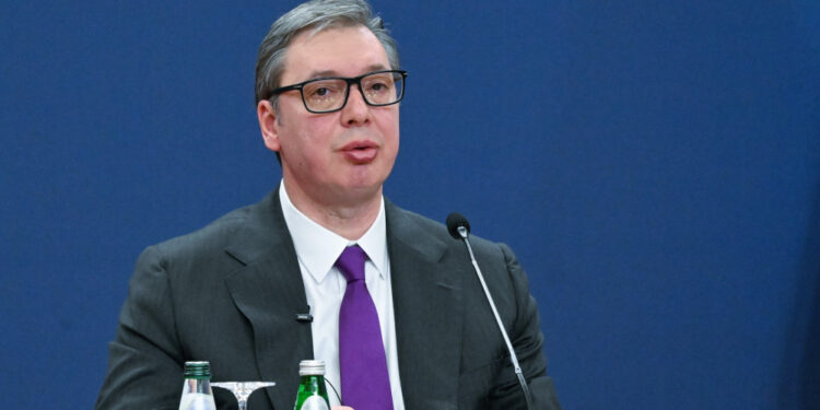 Vučić poziva građane na miting „Srbija moja porodica“ u Beogradu Vučić pozvao građane na skup ispred Narodne skupštine „Srbija moja porodica“